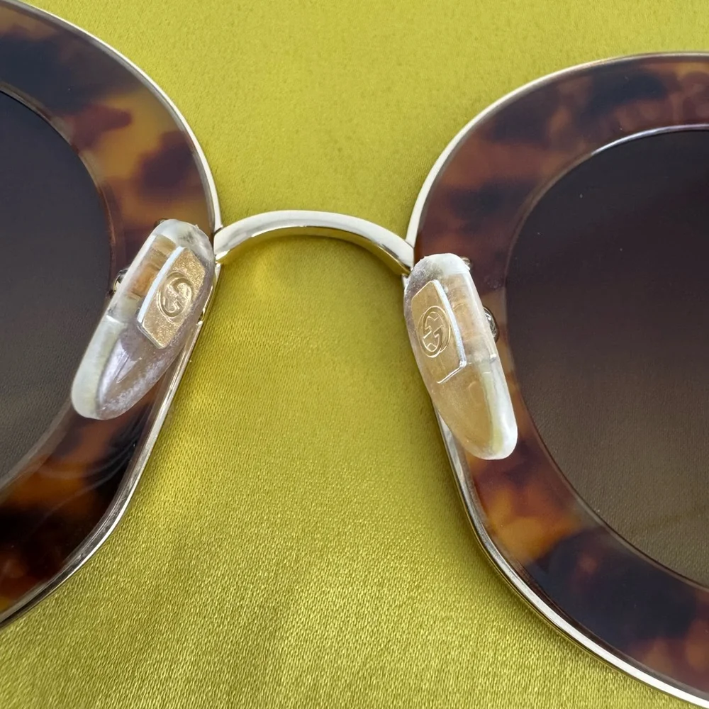 Gucci Oversized Gold and Brown Sunglasses with Tortoiseshell Frame